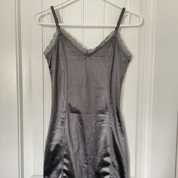 Divided lace strap dress - Picture 1 of 5